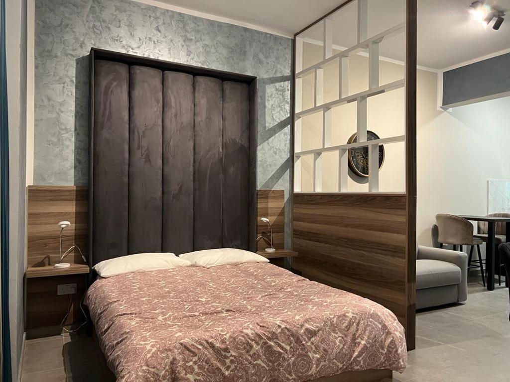 Stresa Court Apartments St. Julian's Zewnętrze zdjęcie